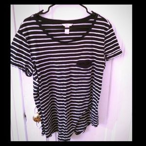 Black and white stripped oversized boyfriend tee